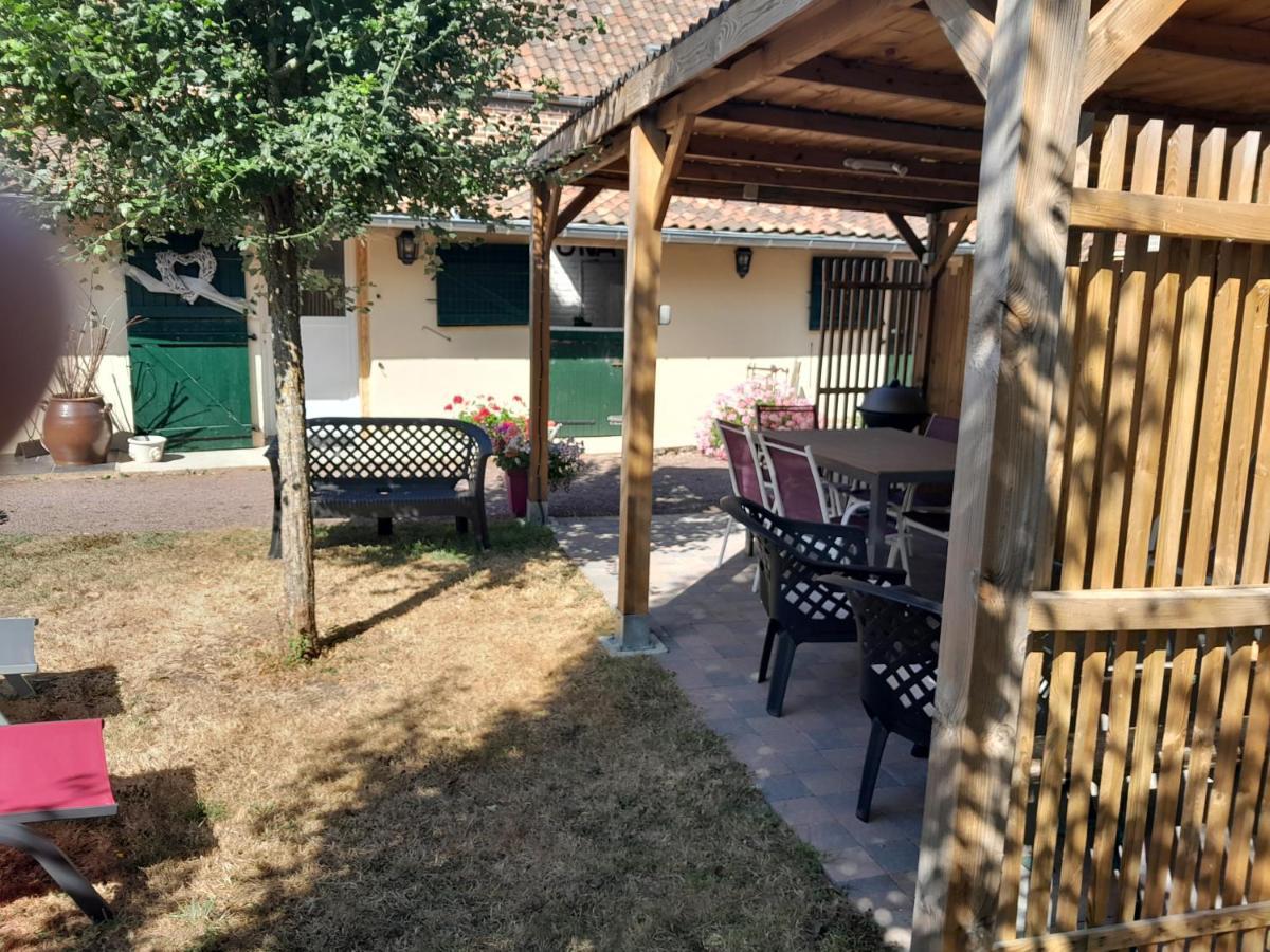Le Paddock Du Val De Lys Hotell Blessy Exteriör bild