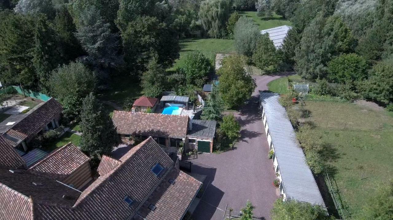 Le Paddock Du Val De Lys Hotell Blessy Exteriör bild